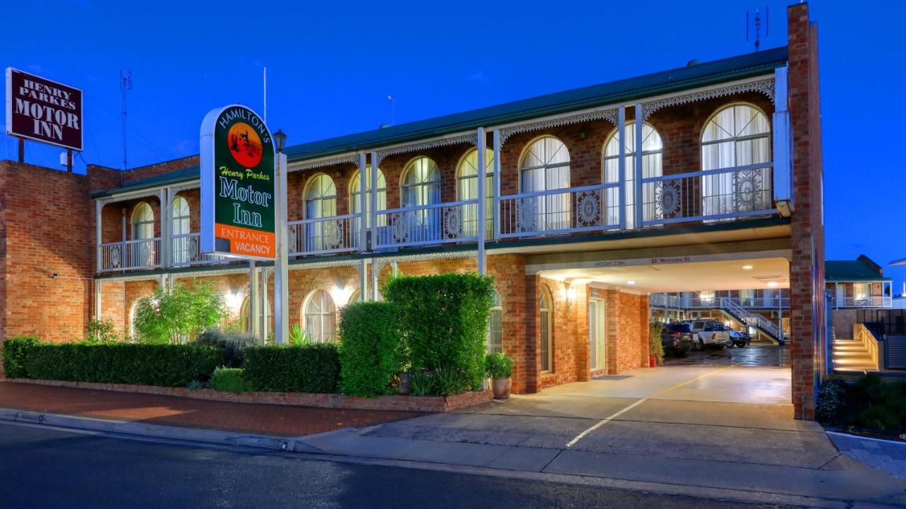 Hamilton Henry Parkes Motor Inn Bagian luar foto