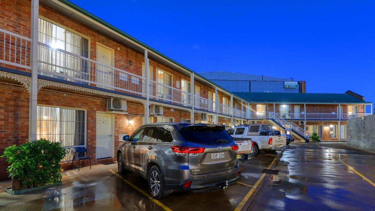 Hamilton Henry Parkes Motor Inn Bagian luar foto